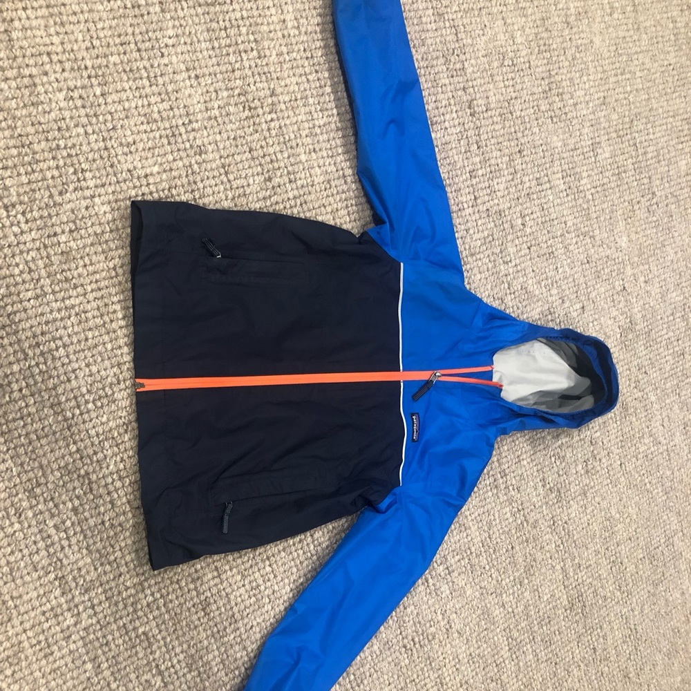 Patagonia Boys Rain Coat-Size sm 7/8
